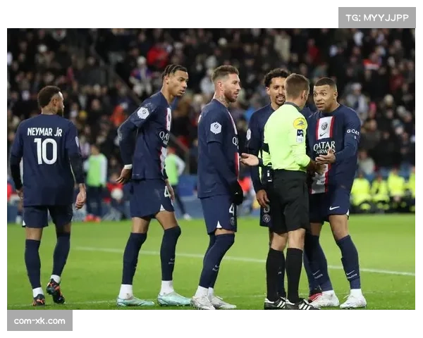 斯特拉斯堡黄牌问题：8次犯规2张黄牌影响防守强度