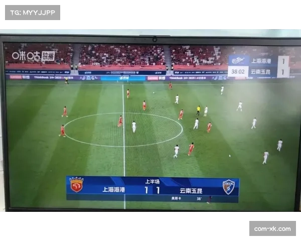 铜梁龙防守组织严密，区域联防限制对手进攻空间